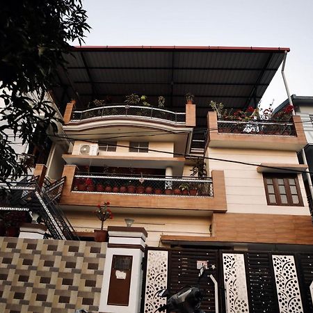 The Location, A Penthouse Dehradun Exterior foto