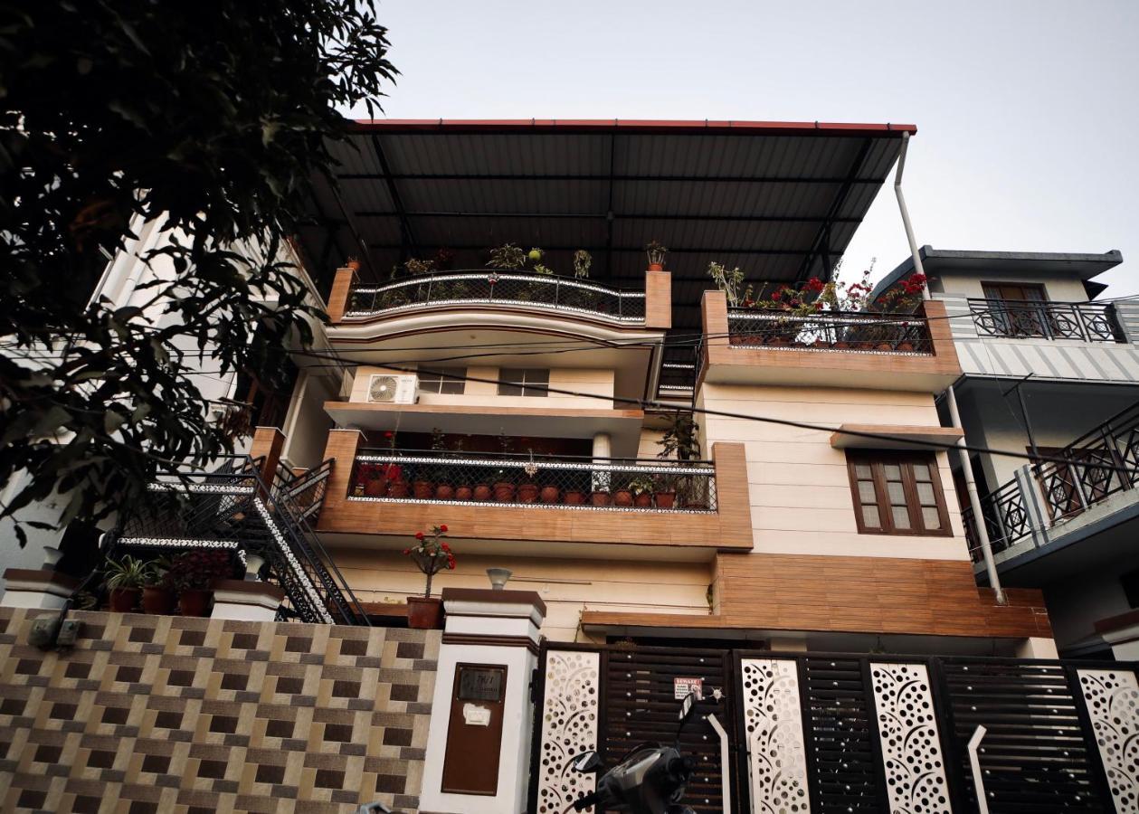 The Location, A Penthouse Dehradun Exterior foto