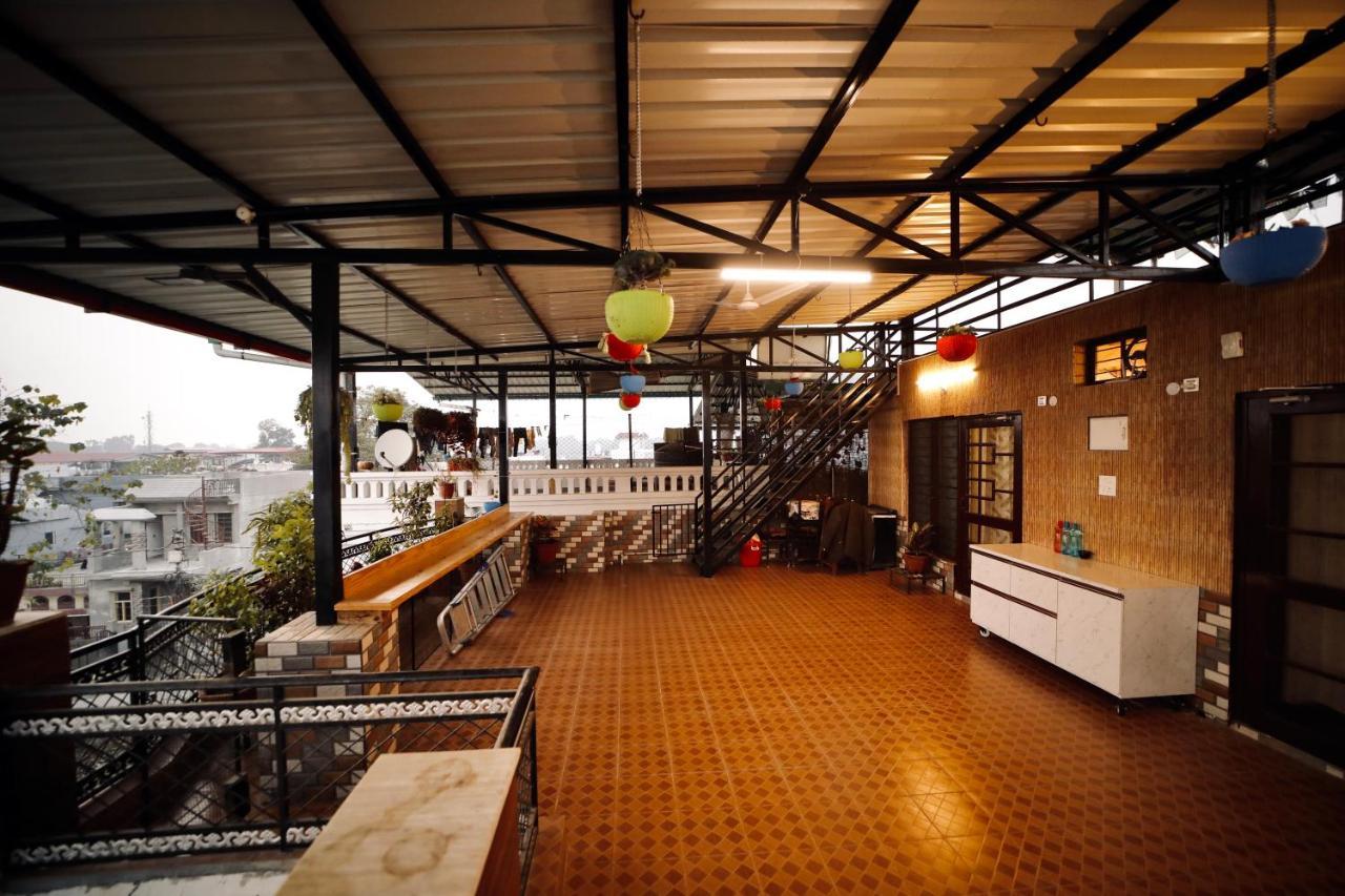 The Location, A Penthouse Dehradun Exterior foto